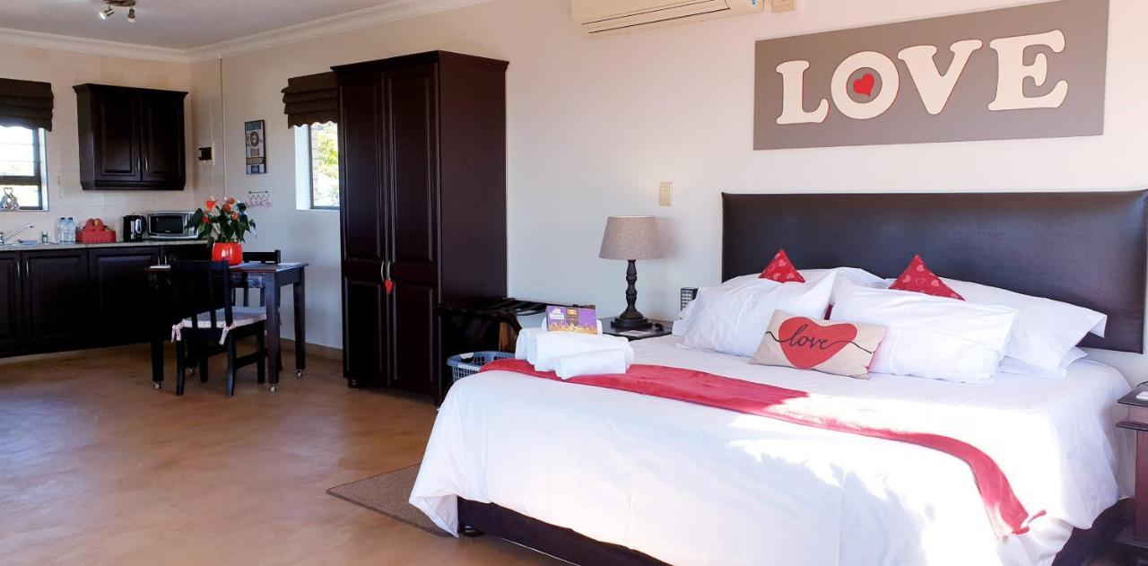 Harmony Haven Couples Retreat Apartment Amanzimtoti Exterior photo