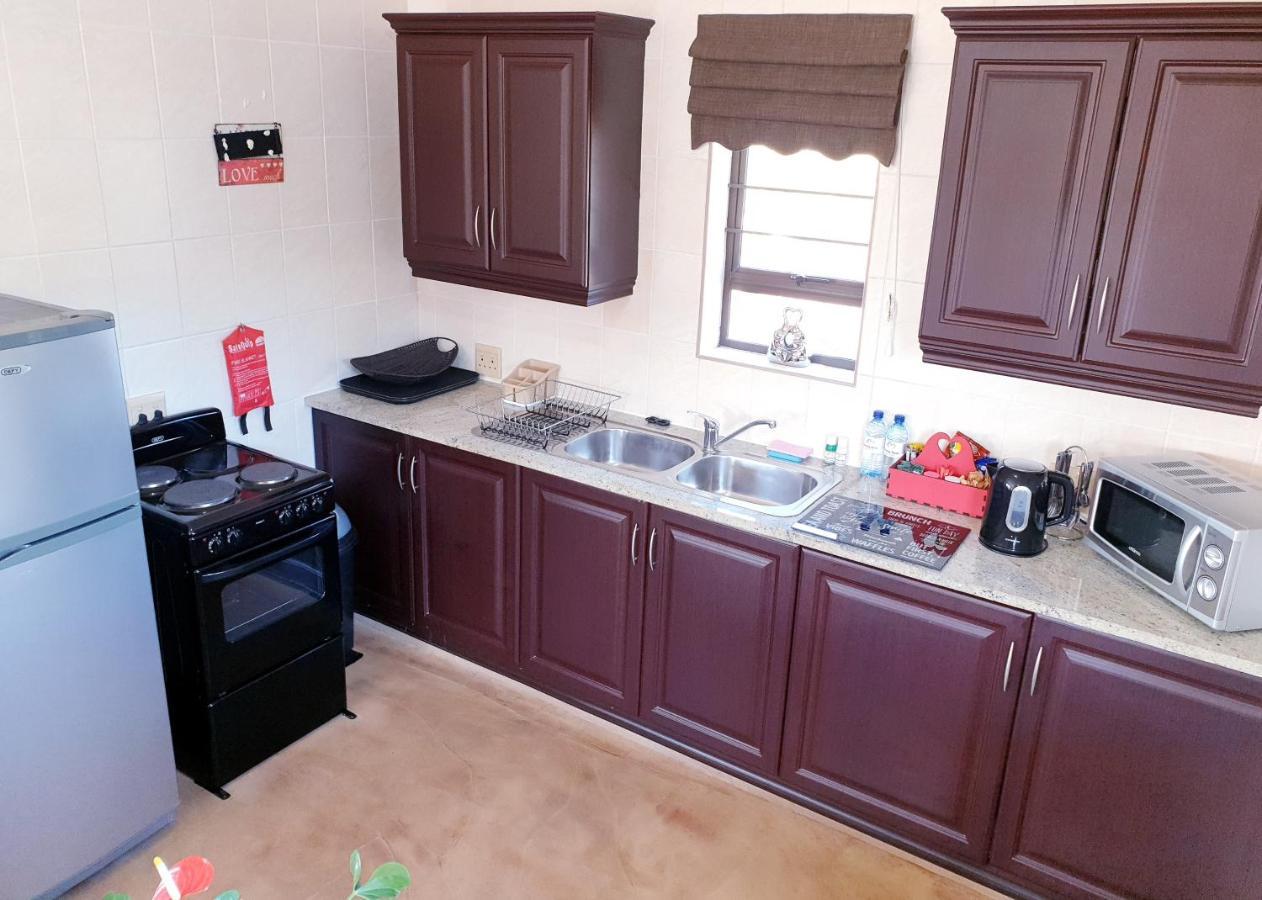 Harmony Haven Couples Retreat Apartment Amanzimtoti Exterior photo