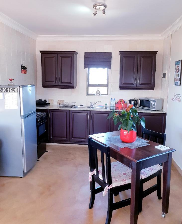 Harmony Haven Couples Retreat Apartment Amanzimtoti Exterior photo