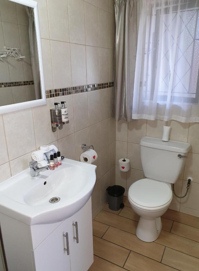 Harmony Haven Couples Retreat Apartment Amanzimtoti Exterior photo